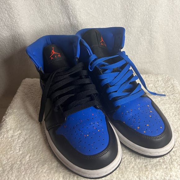 air jordan 1 mid royal paint splatter release date